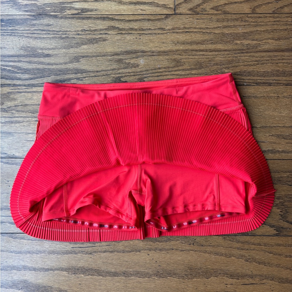 Lululemon Red Women's Skort - Picture 4 of 4